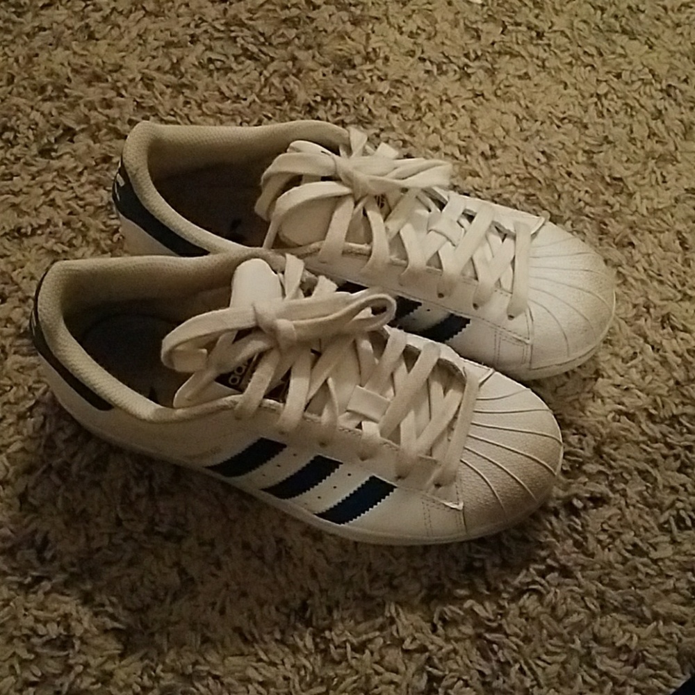 Adidas superstars