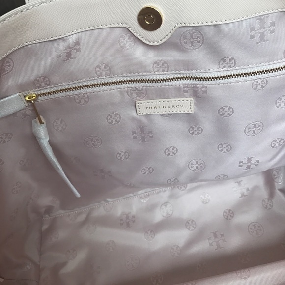 flash sale !! Tory Burch nylon e/w tote - Picture 6 of 8