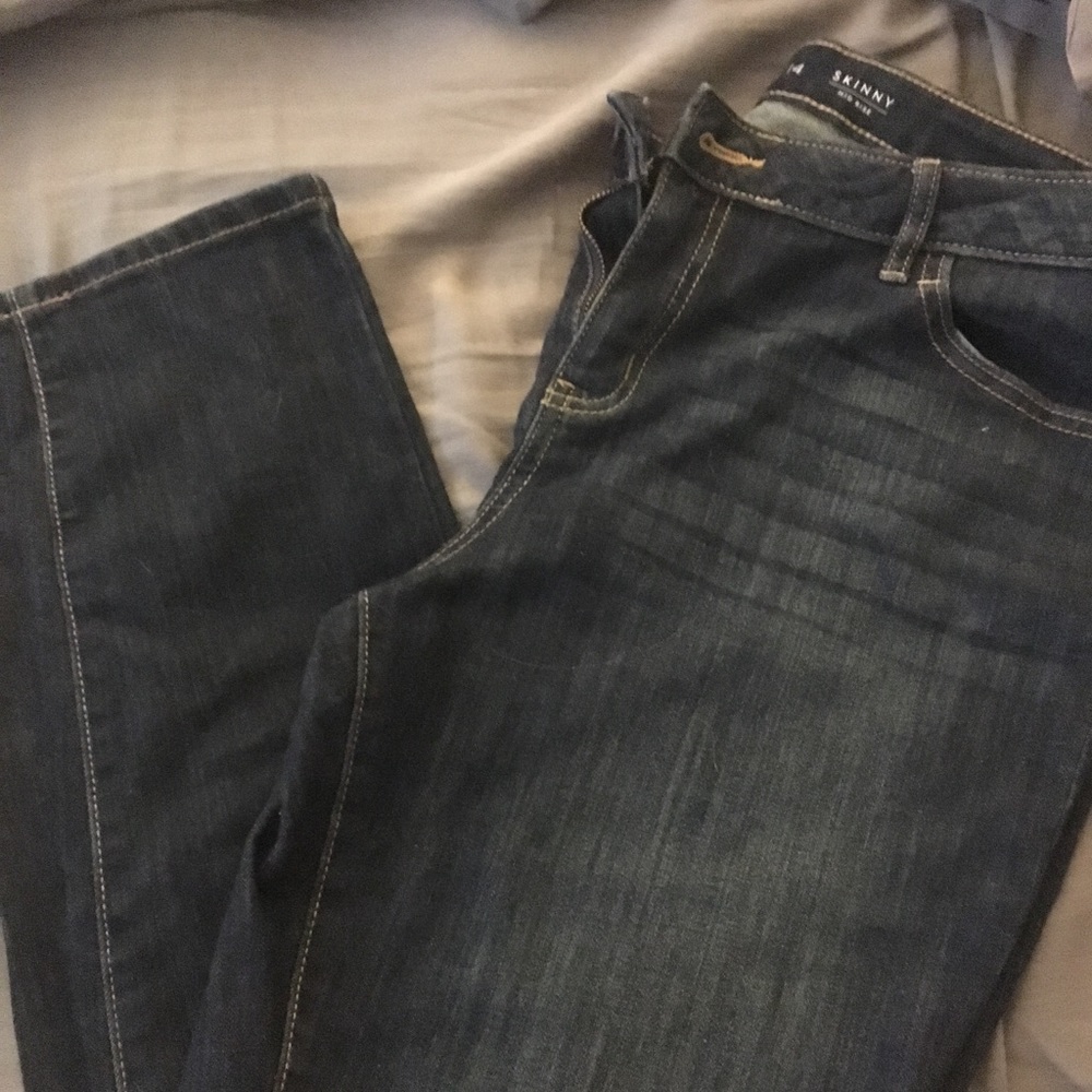 Vera Wang Mid Rise Skinny