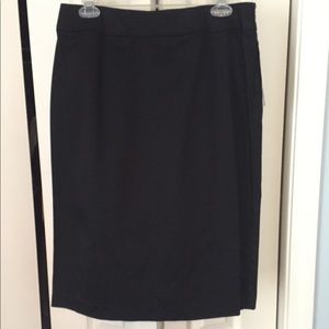 NWT- black skirt - hits right below knee- size 8