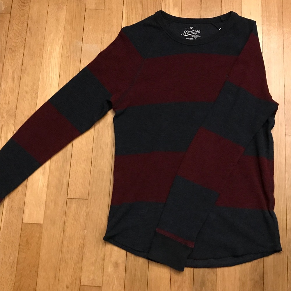 🦅American Eagle long sleeve tee🦅