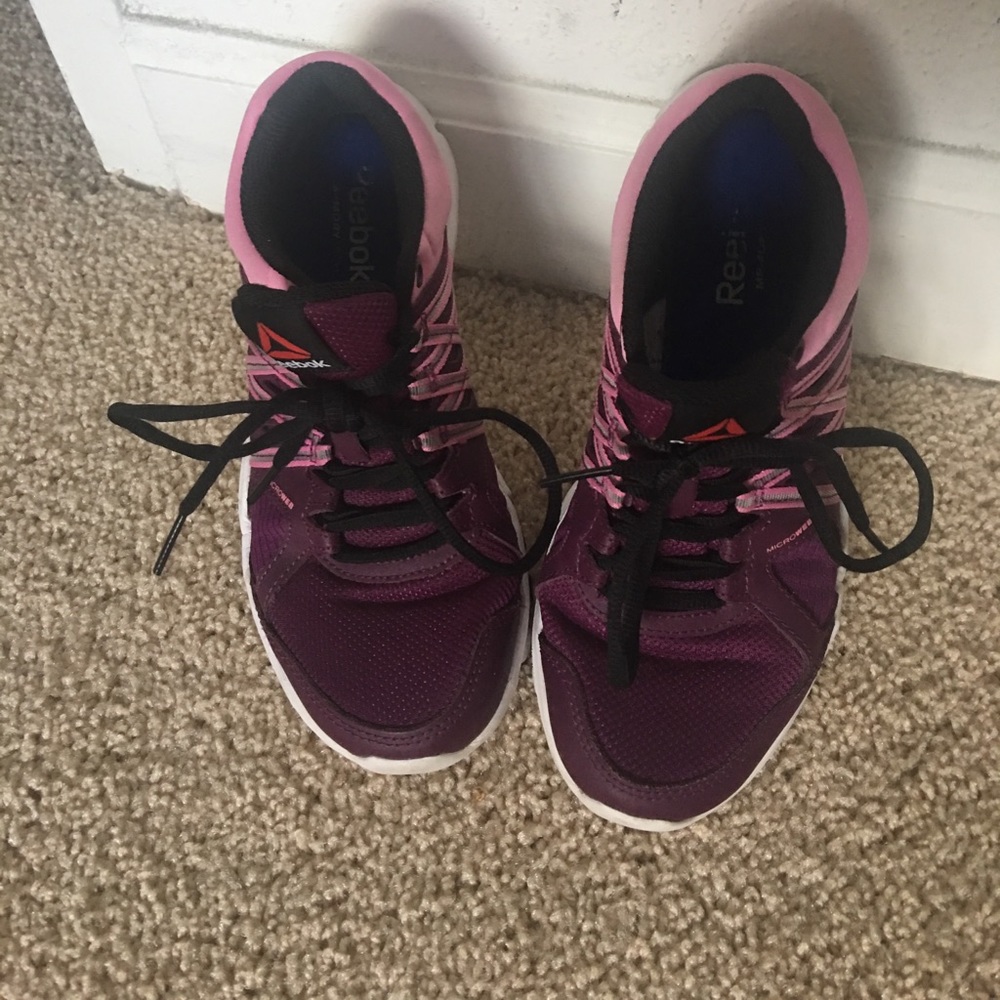 Reebok Sneakers