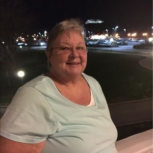 Meet your Posher, Annetta