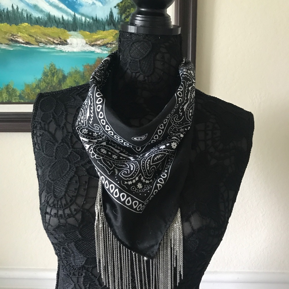 Bandana necklace