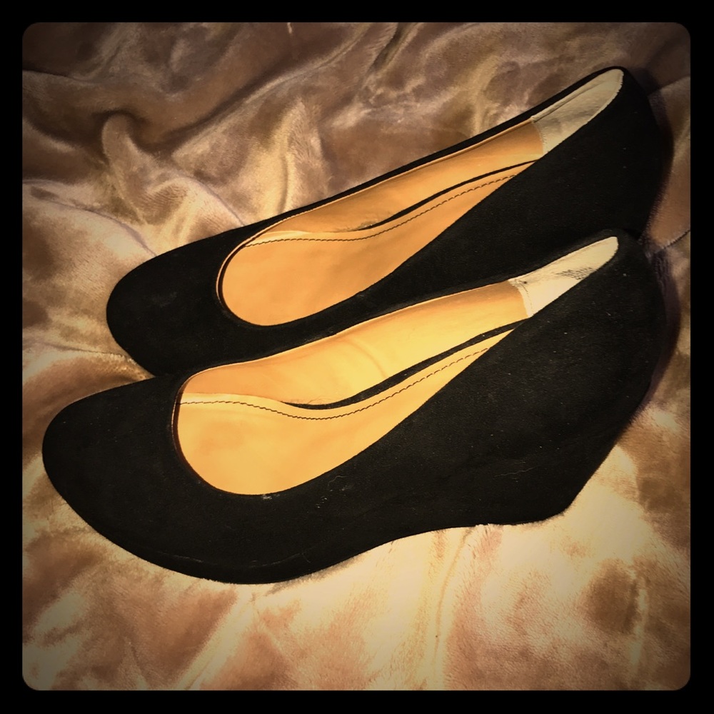 a.n.a Black velour heels