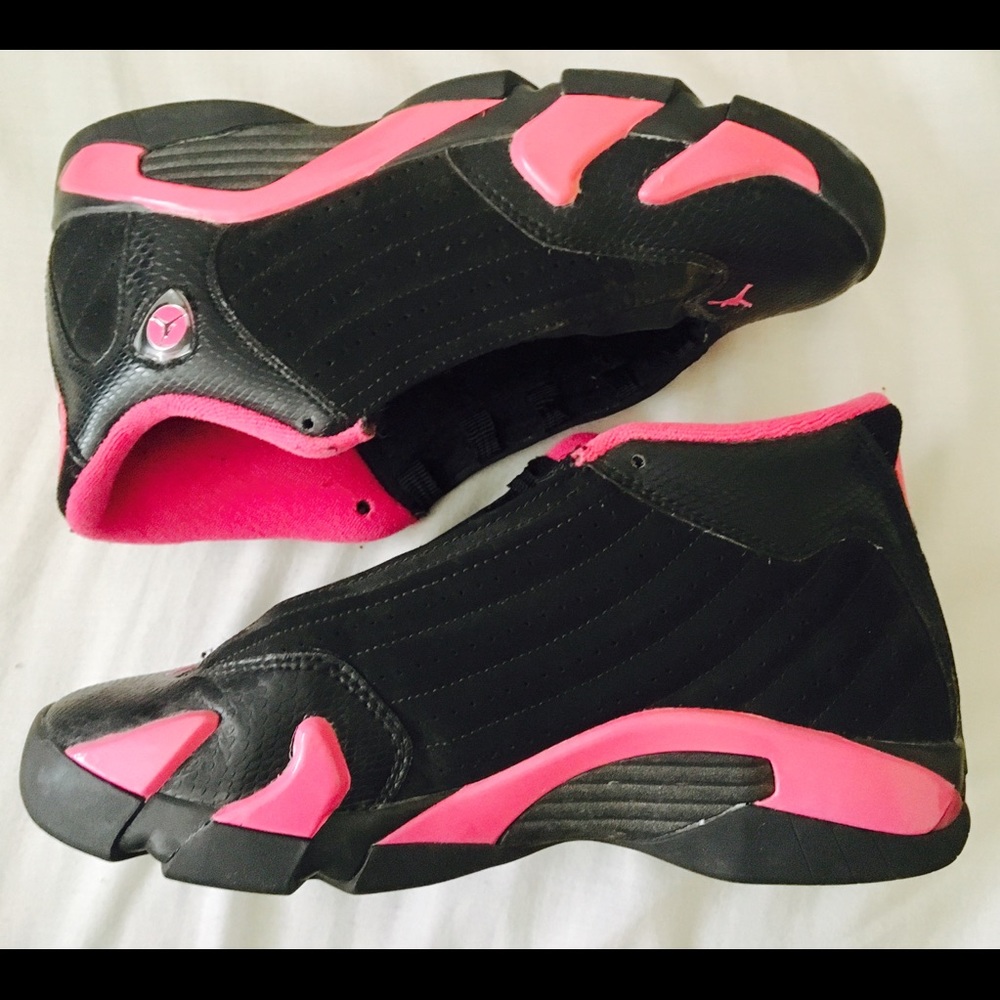 Slightly worn Jordans Retro