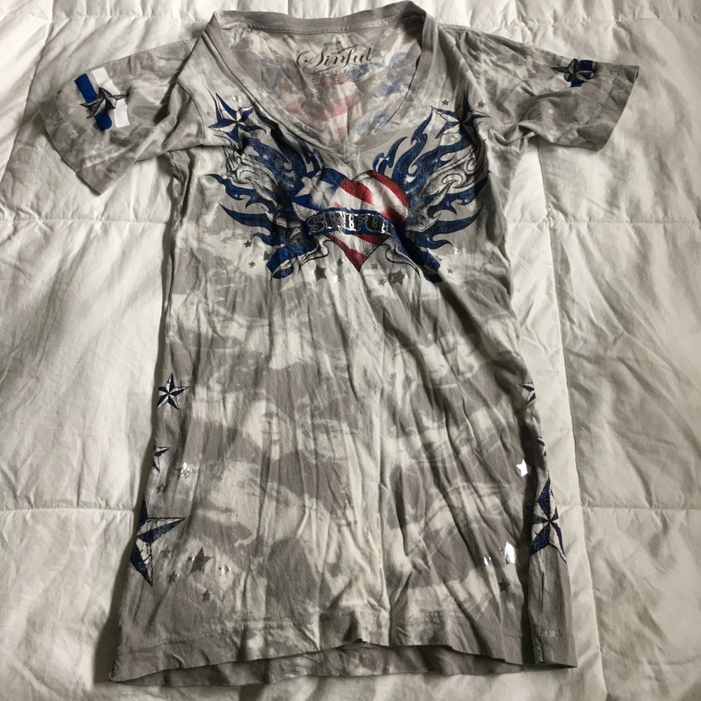 Sinful by Affliction V-Neck Tee 😻