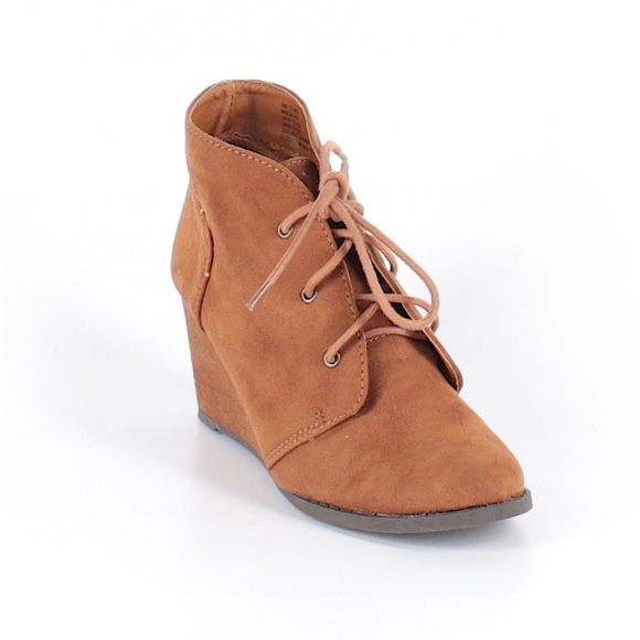 Shoes - ⚫️ Brown Wedge heels