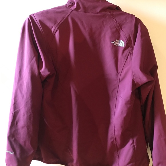 Maroon north face - Picture 2 of 2