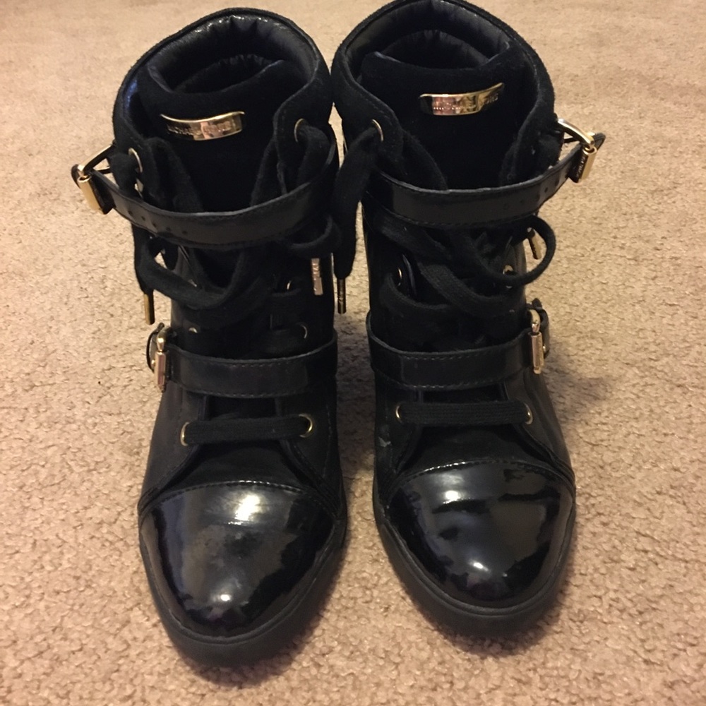Michael kors black boots size 7