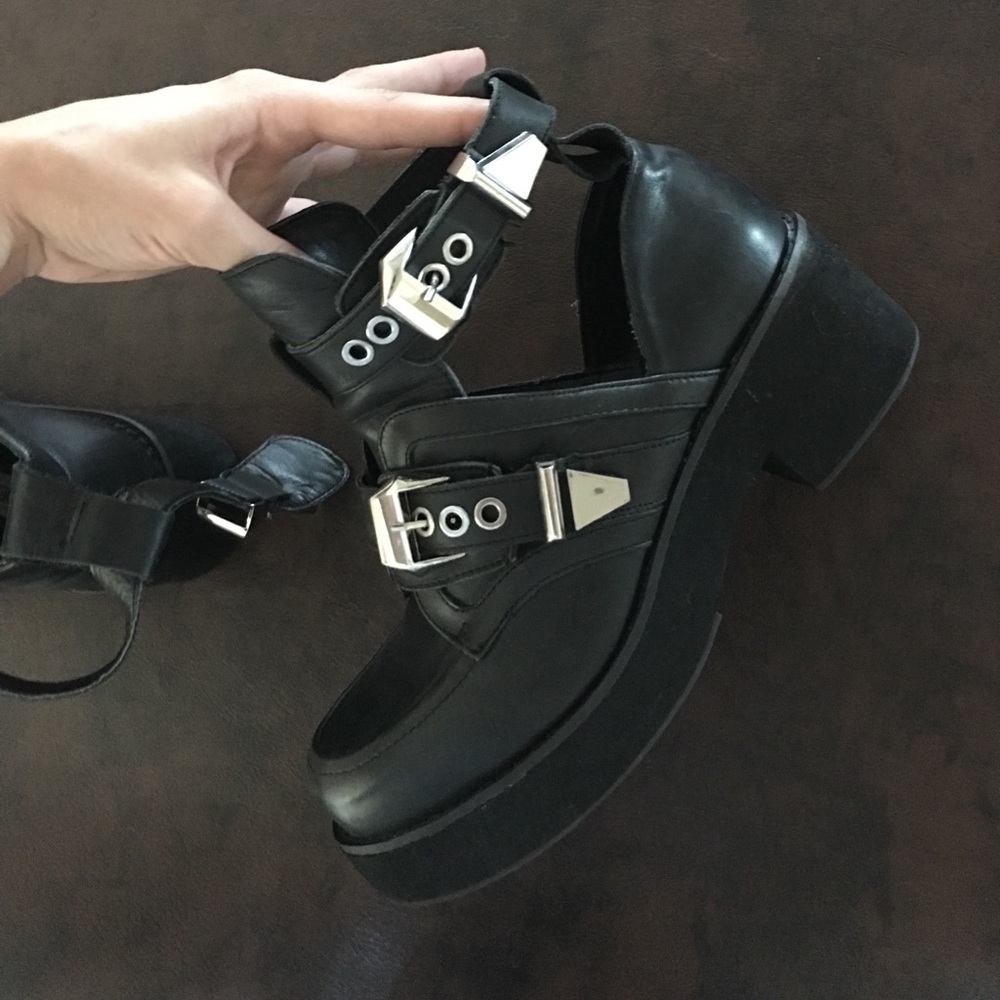 Steve Madden Ave-A boots Sz 8