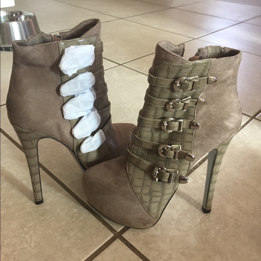Ankle booties