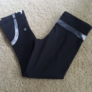 Lululemon run inspire crop size 4 black