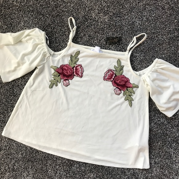 Cold Shoulder Top w/ Floral Patchwork! - Picture 4 of 4