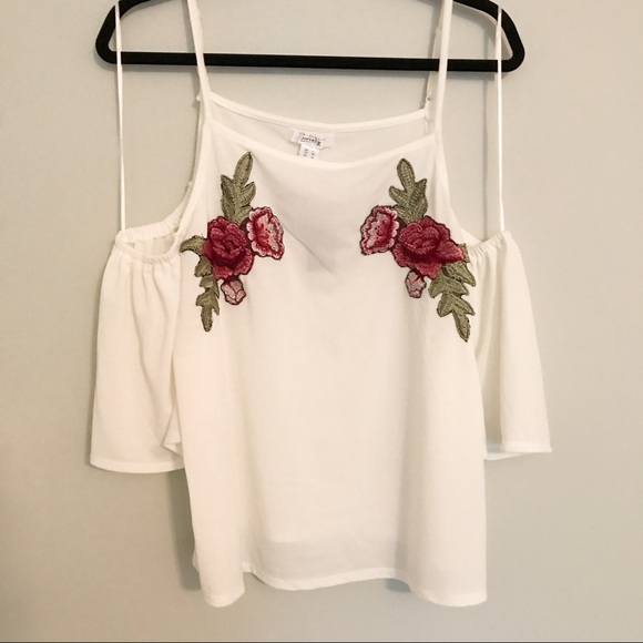 Cold Shoulder Top w/ Floral Patchwork! - Picture 3 of 4