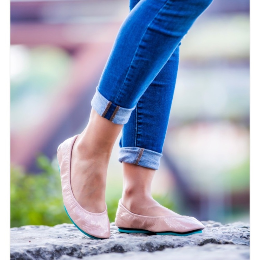 Unopened blush patent Tieks