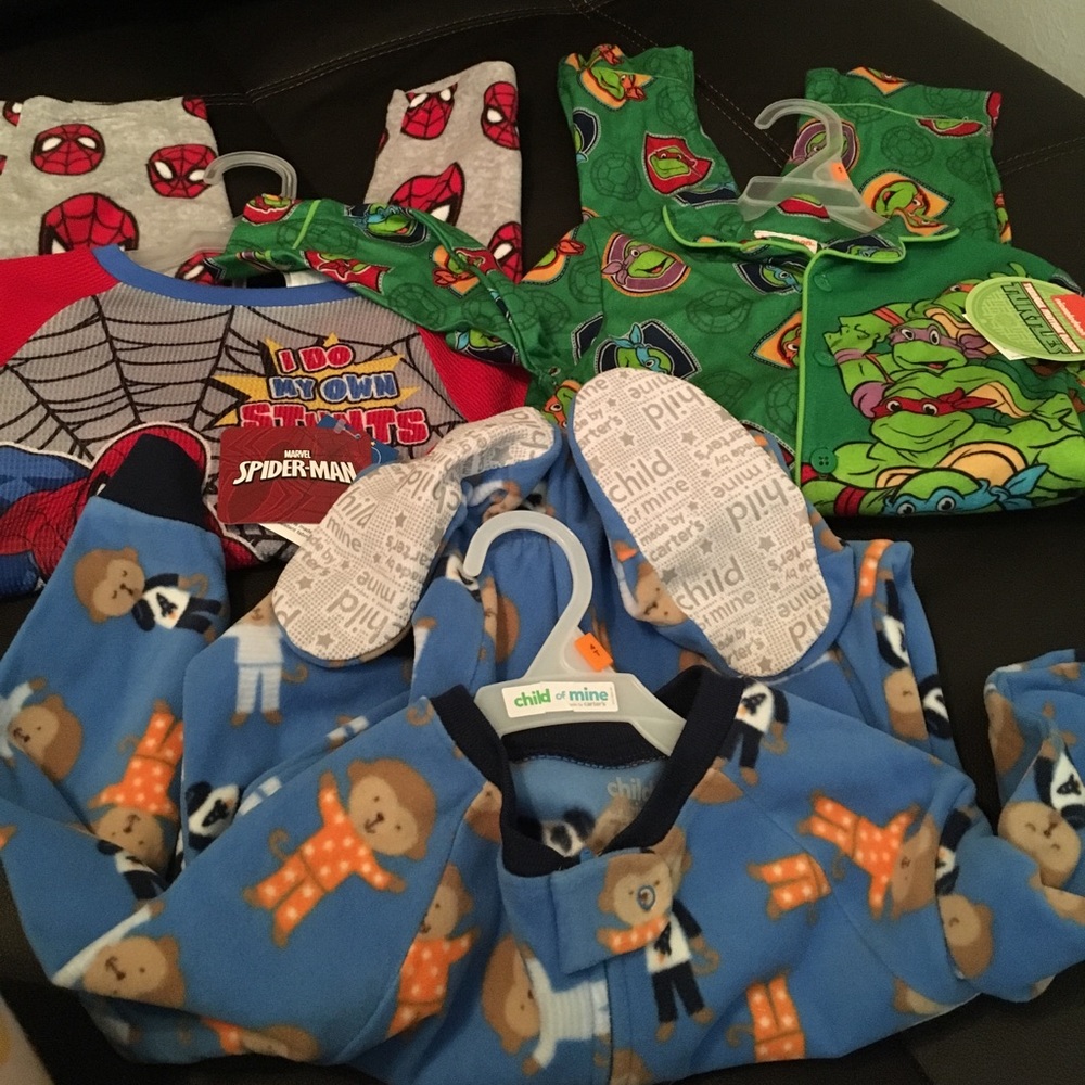 🎉🗣🎏 BUNDLE 3 TAGGED ITEMS FOR $12! PJs
