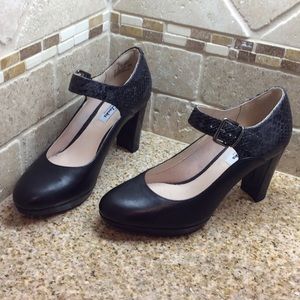 Clarks Black Mary Jane Heels