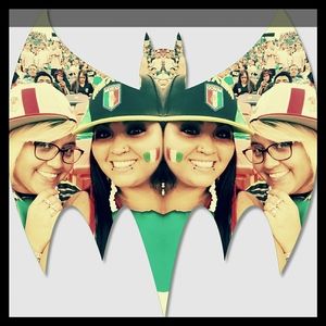 Meet your Posher, Gloria