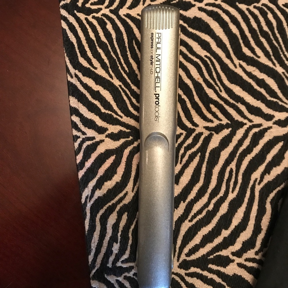 Flat iron