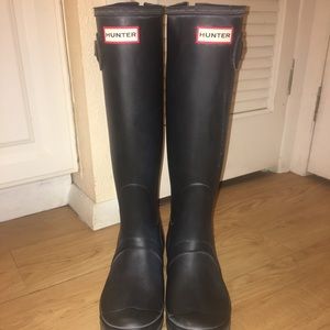 Black Matte Hunter Boots with Zipper Size 9