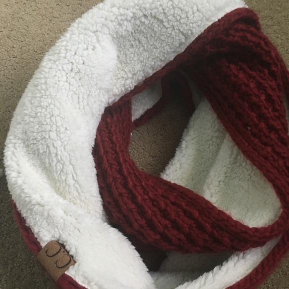 Scarf - Picture 2 of 2