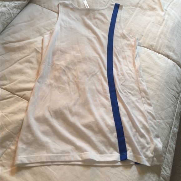 Fabletics Mars Tank - Picture 3 of 3