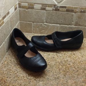 Clarks Black 8.5M Mary Janes