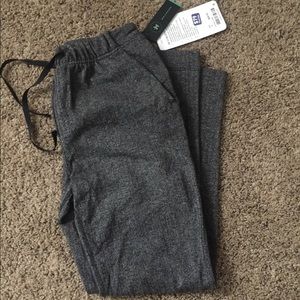 NWT Lululemon jet crop slim size 2