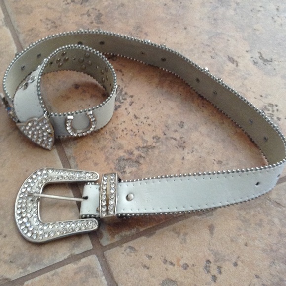 RHINESTONE SKULL BUCKLE BELTS A LOT OF FIVE M/L/Xl - Picture 6 of 6