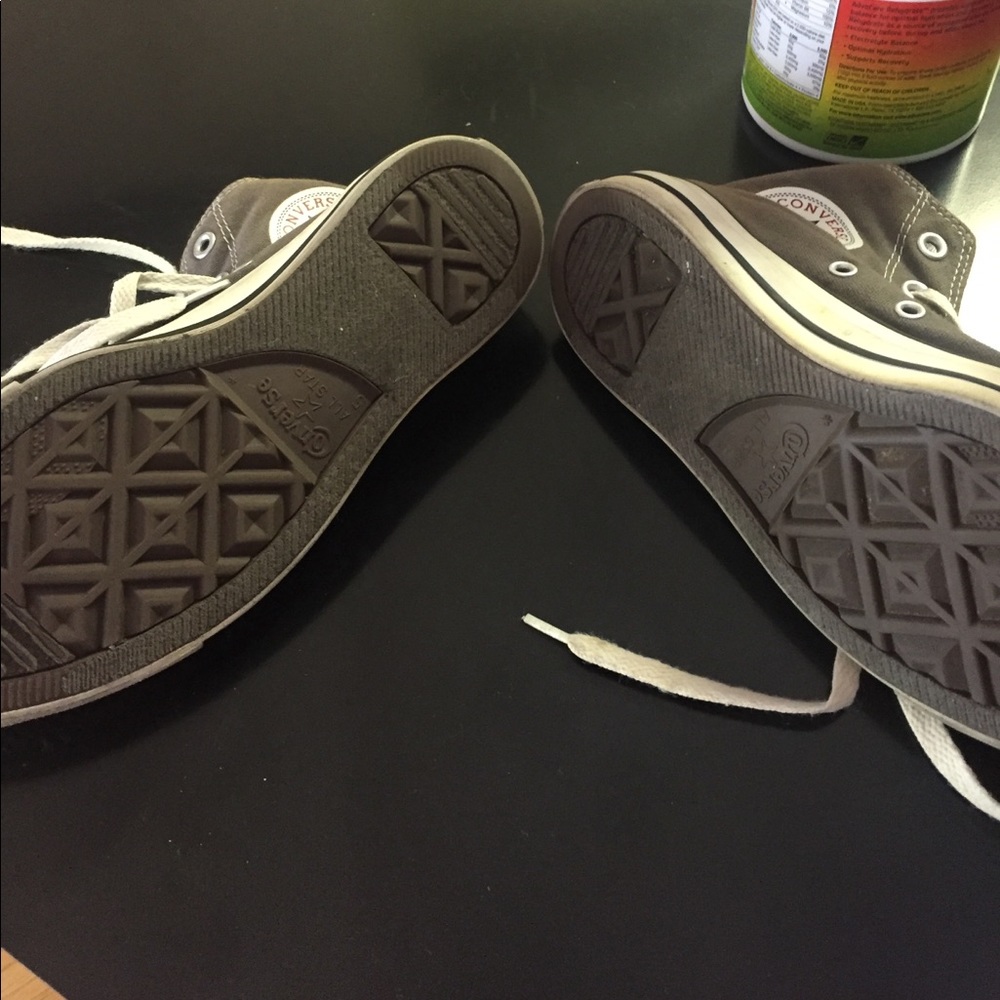 Grey converse - Picture 3 of 3