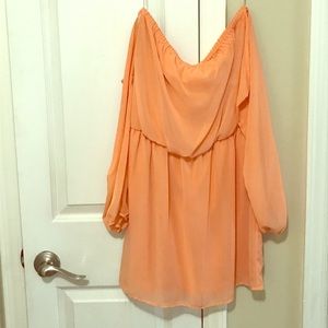 Off the shoulde dress with long sleeves