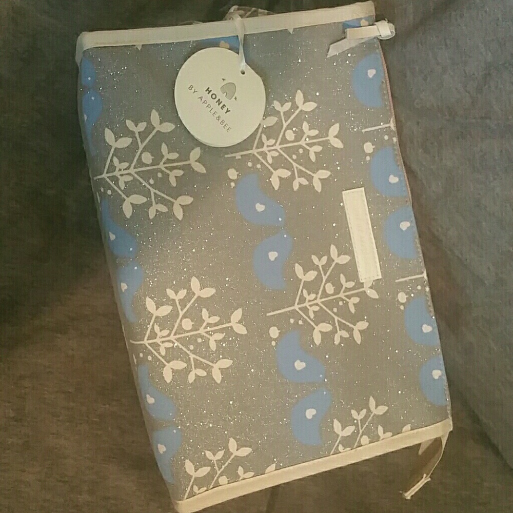 NWT Makeup Case Honey by Apple & Bee