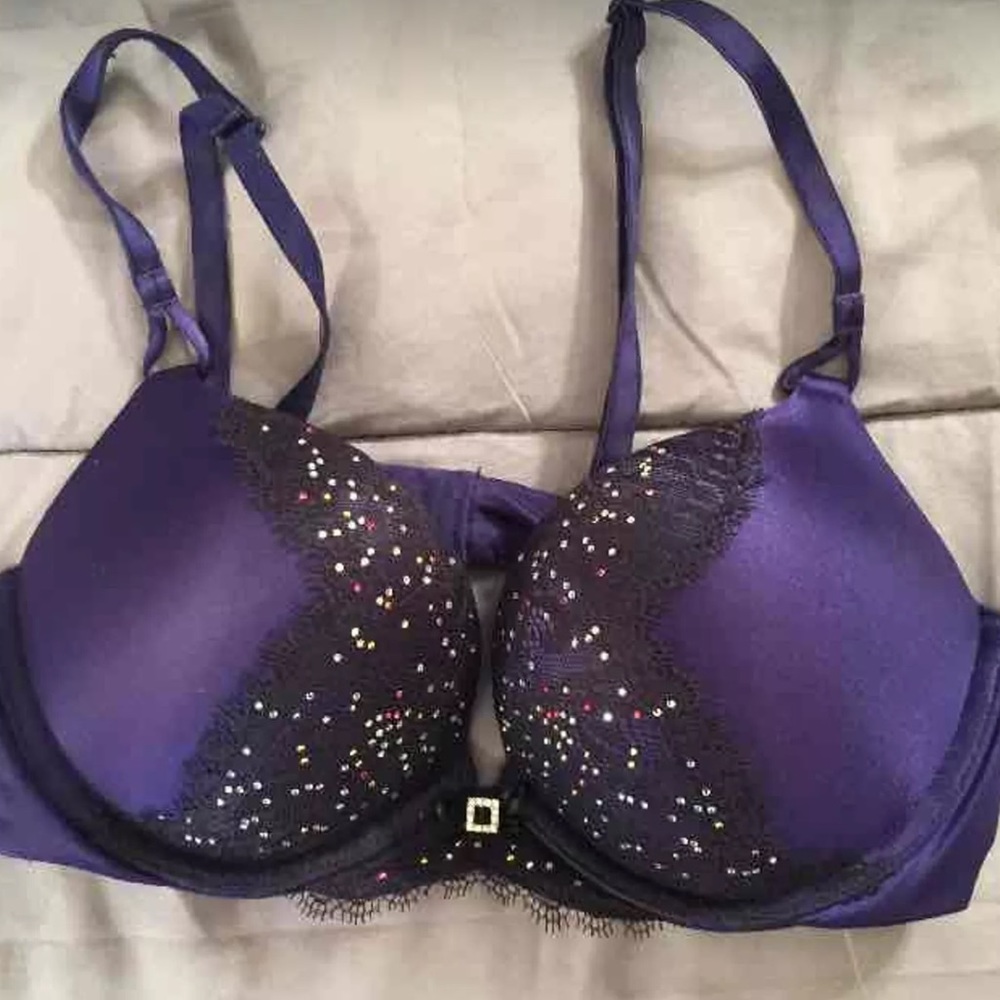 Victoria Secret Miraculous Plunge Bra