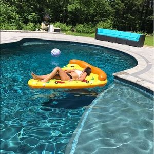 Meet your Posher, Mia