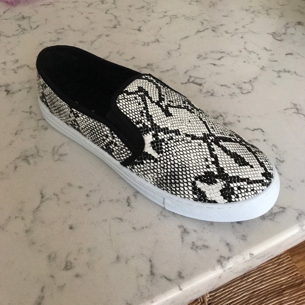 BRAND NEW! Super cute snakeskin slip ons
