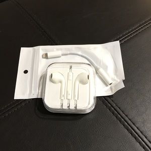 Earphone & IPhone 7, 7Plus Adapters