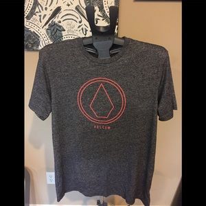 NWOT Men's volcom shirt. Large.