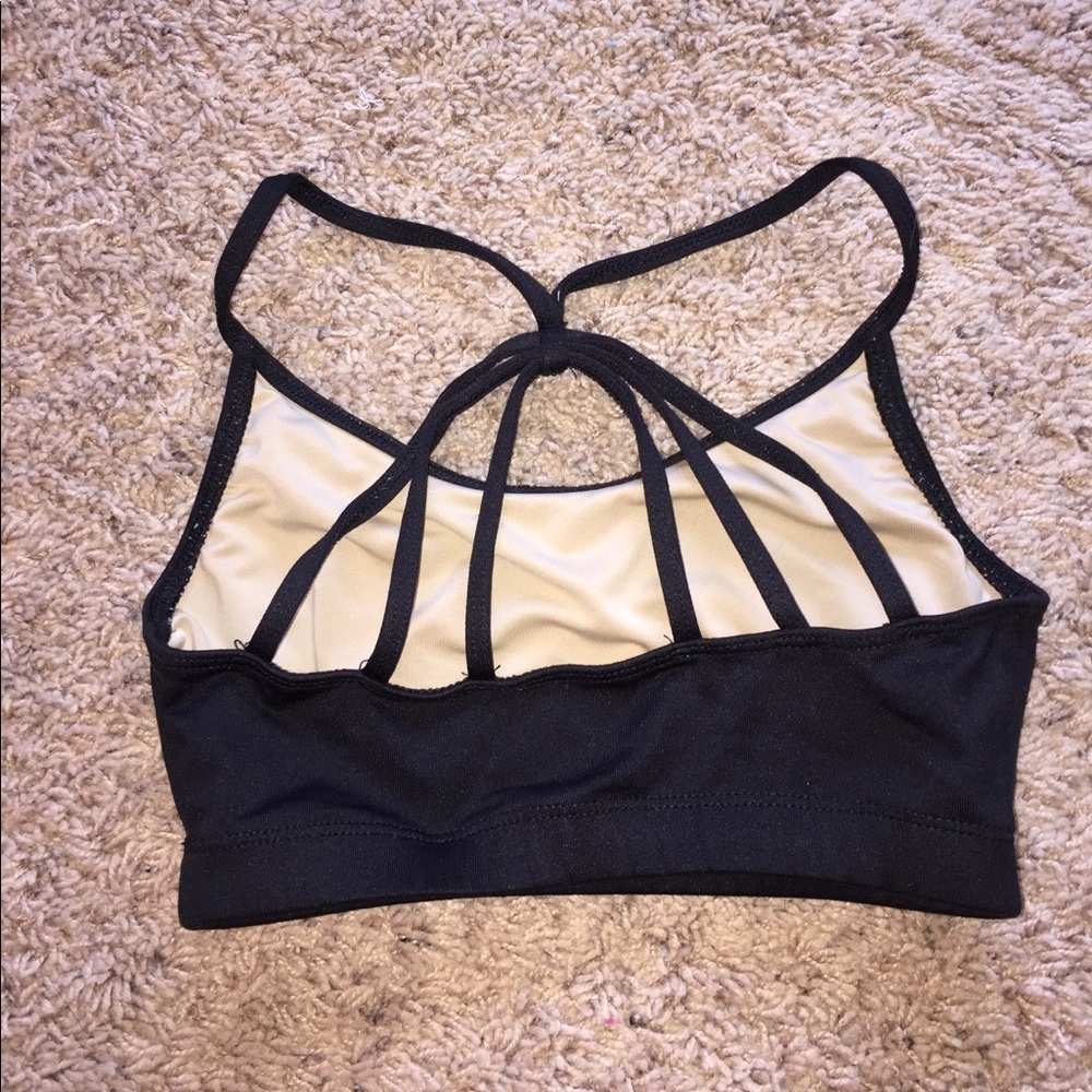 very cute sports bra!