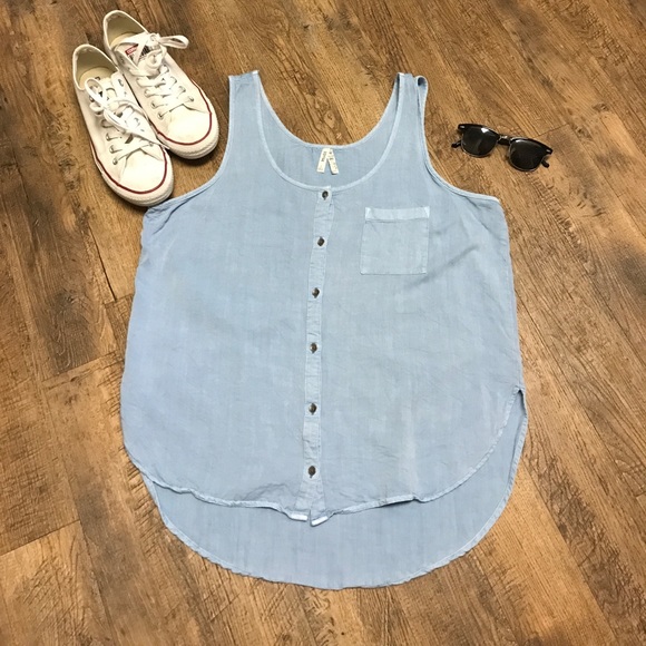 Mudd Tops - Blue Chambray Button Down Tank Top L