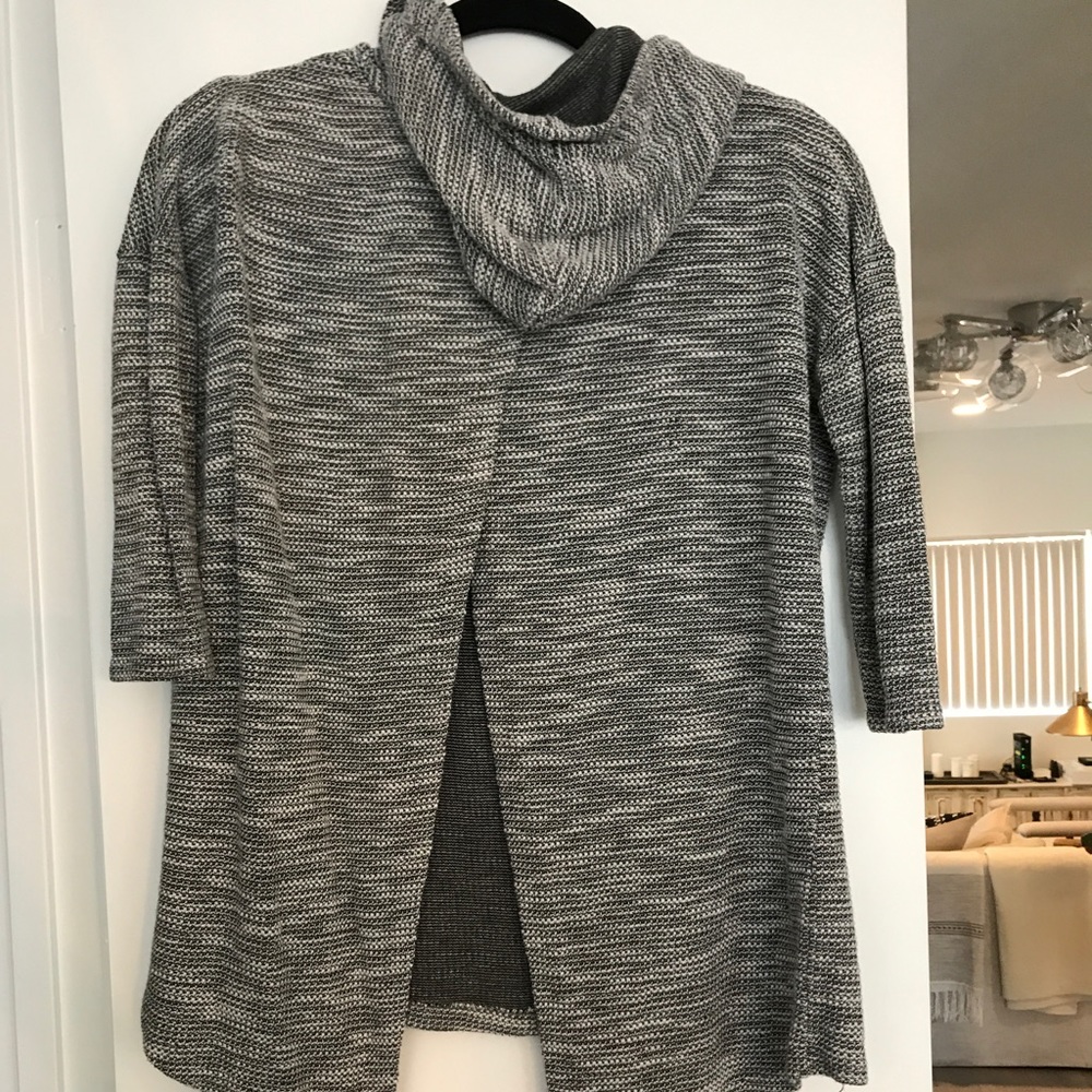 Beyond Yoga - hooded open back top