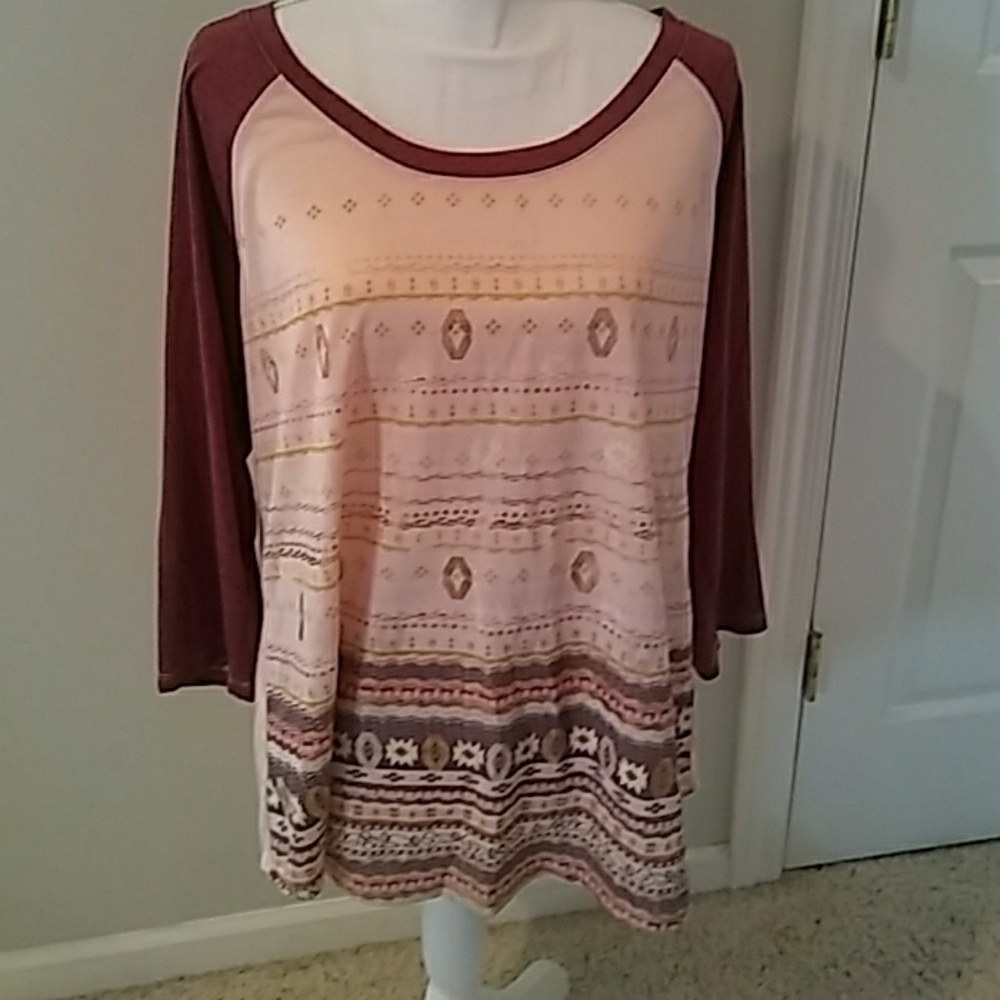 Fun top with assorted colors
