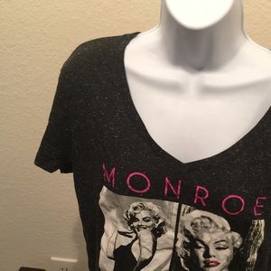 Marylin Monroe V neck t Shirt Gray