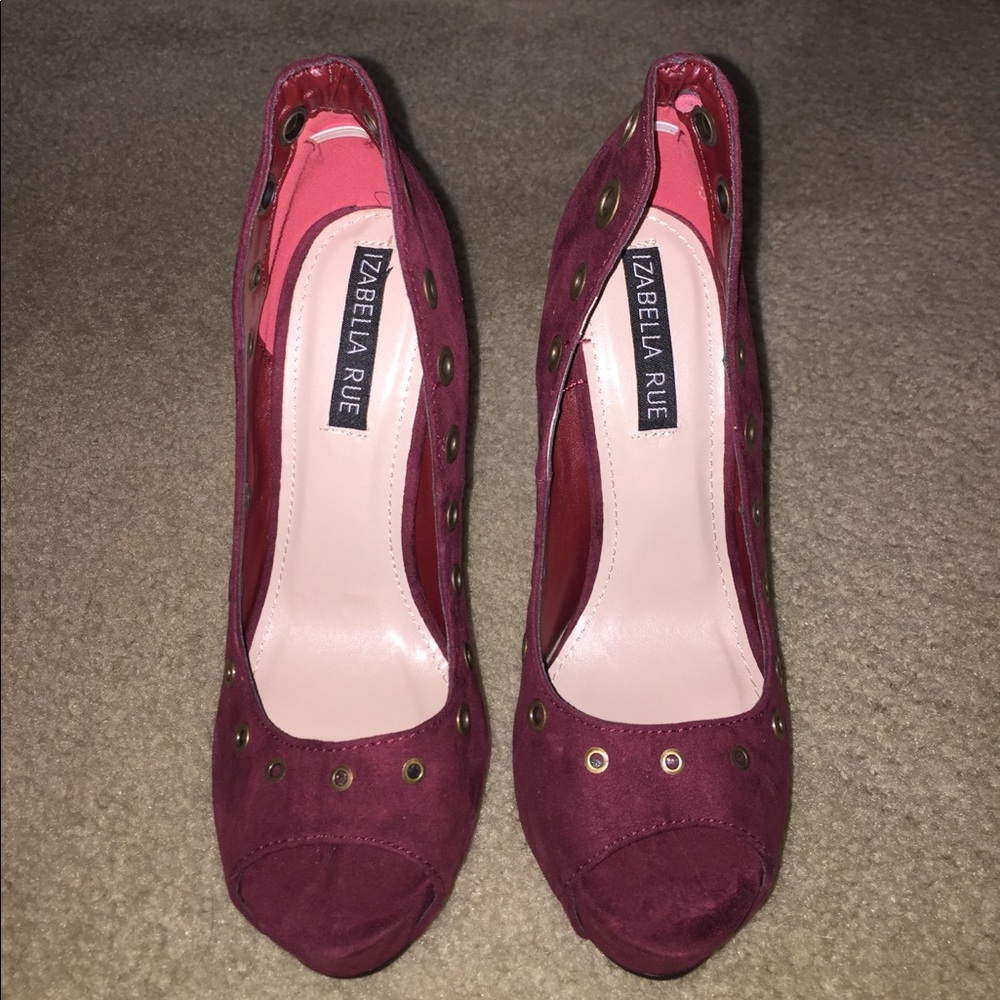 Shoes - Picture 3 of 4
