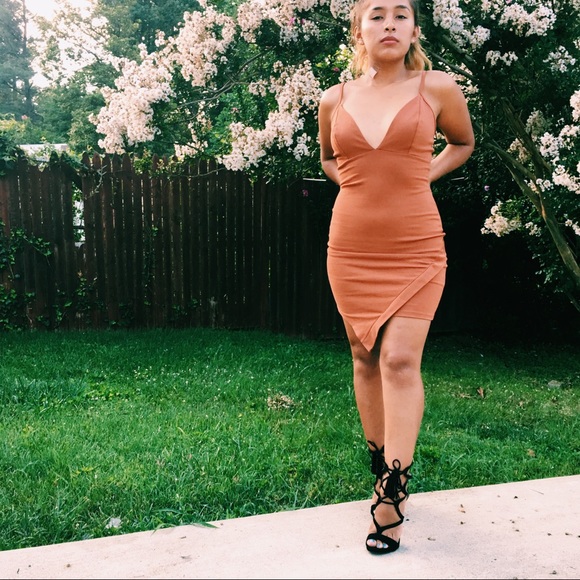 Fashion Nova Dresses & Skirts - 🍑Copper Fashion Nova Body-Con Dress 🍑