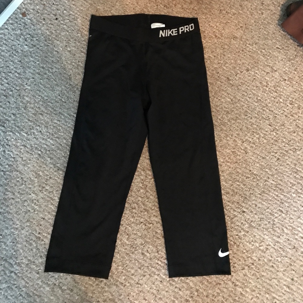 Nike pro dri fit Capri leggings