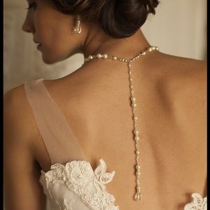 NWT This is a beautiful bridal BACK necklace