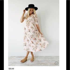 NWT! Light pink floral maxi dress by Roolee size m