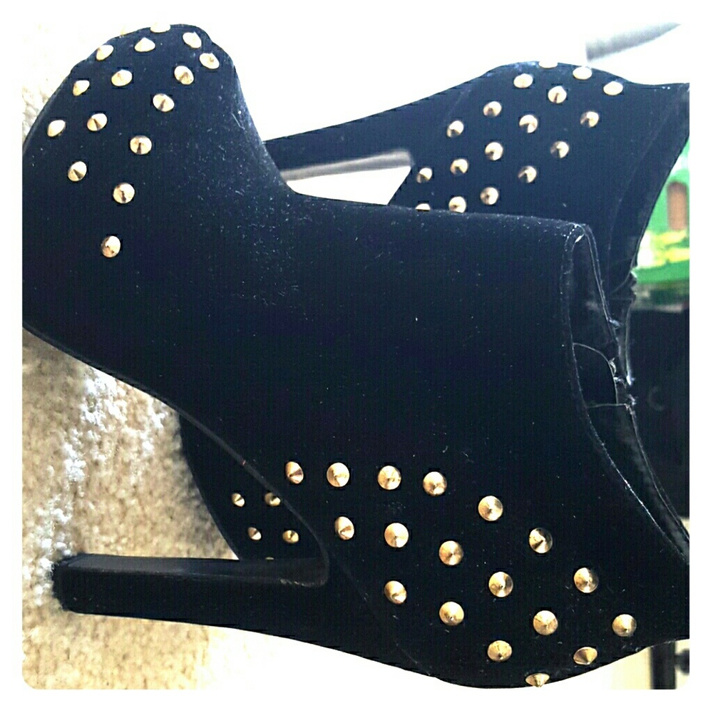 Sexy Black Ankle Boot/ Heels US Size 8.5