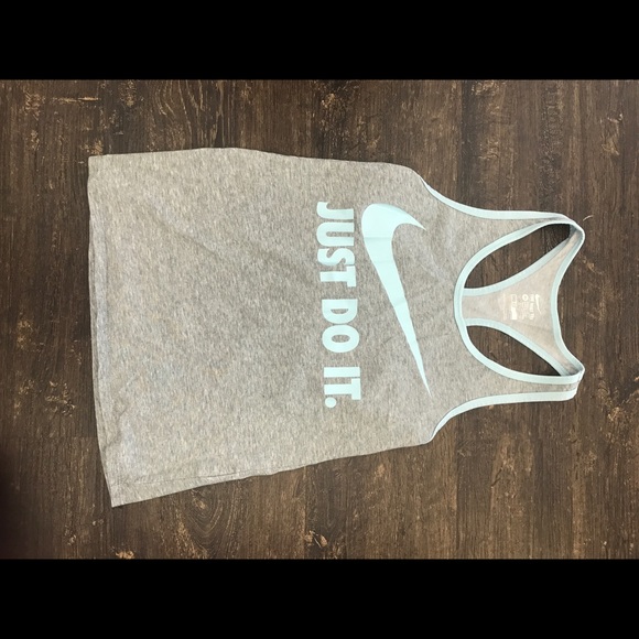 Nike Tops - nike tank